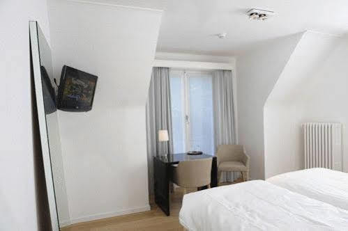 Hotel Bell Expo Kortrijk Buitenkant foto